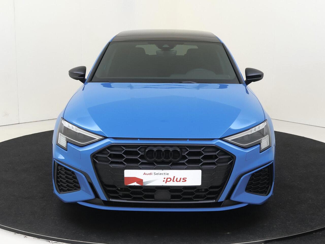 Audi A3 SPORTBACK 45 TFSI e S edition Competition | SoH 97% | Panoramadak | Achteruitrijcamera | LED matrix verlichting | Audi virtual cockpit | Keyless | Navigatie Plus | Cruise Control | Stoelverwarming |