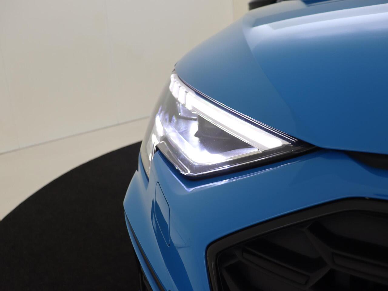 Audi A3 SPORTBACK 45 TFSI e S edition Competition | SoH 97% | Panoramadak | Achteruitrijcamera | LED matrix verlichting | Audi virtual cockpit | Keyless | Navigatie Plus | Cruise Control | Stoelverwarming |