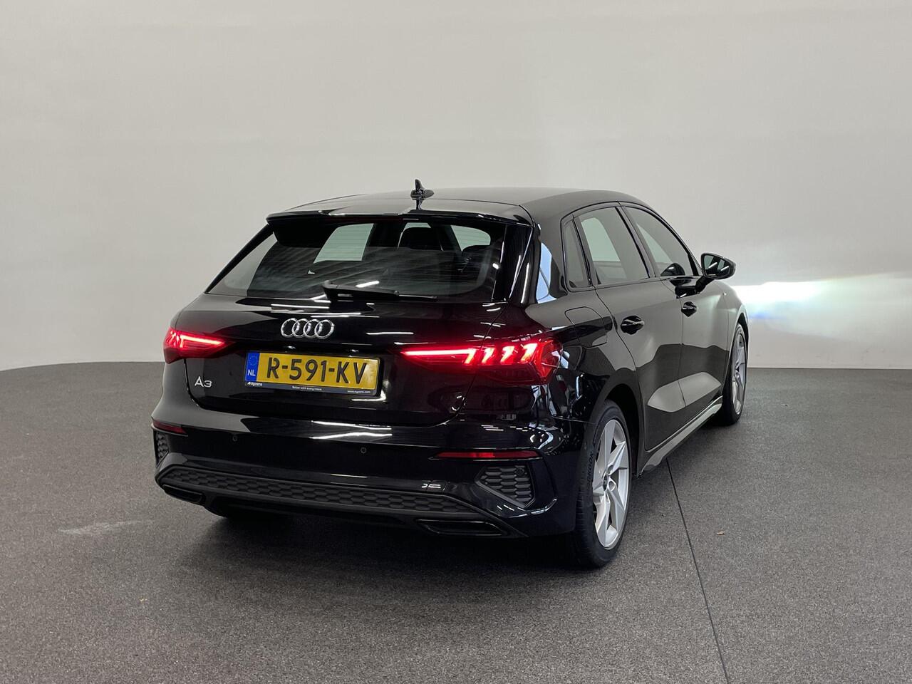 Audi A3 SPORTBACK 30 TFSI S edition Navigatie Apple Carplay / Android Auto Adaptive Cruise Control Parkeersensoren Full Led Virtual Cockpit Climate Control