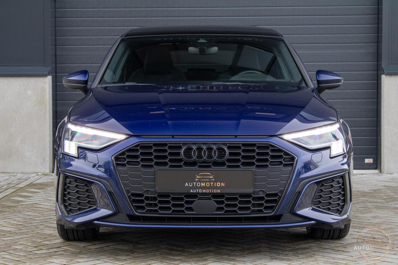 Audi A3 SPORTBACK 35 TFSI PANO S LINE LEDER CAMERA ELEKTRISCHE STOELEN