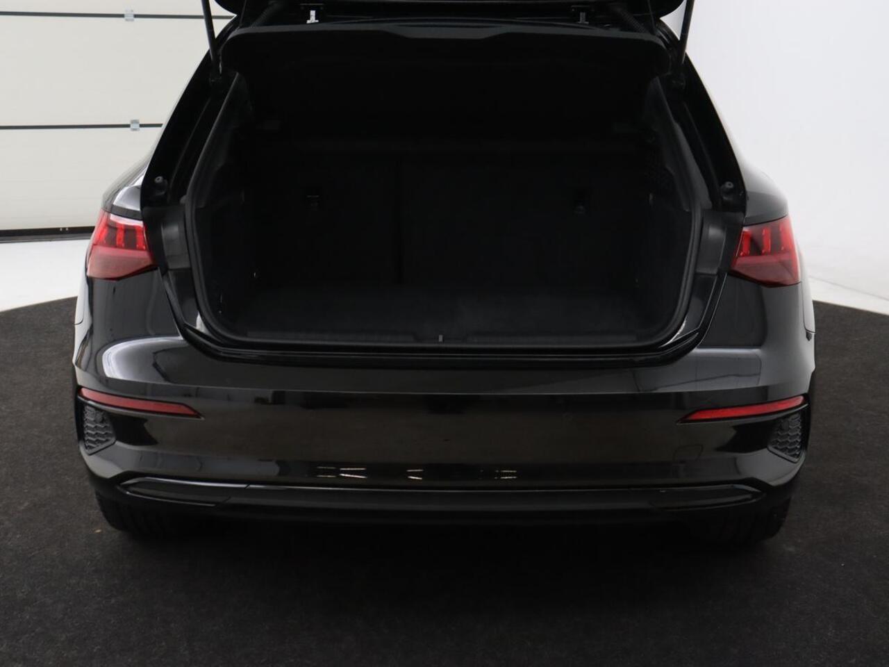 Audi A3 SPORTBACK 40 TFSIe Business edition | Adaptive cruise | Sportstoelen | Carplay | Virtual Cockpit | Audi Sound | Climate control | Navigatie | Full LED | PHEV | Plug In