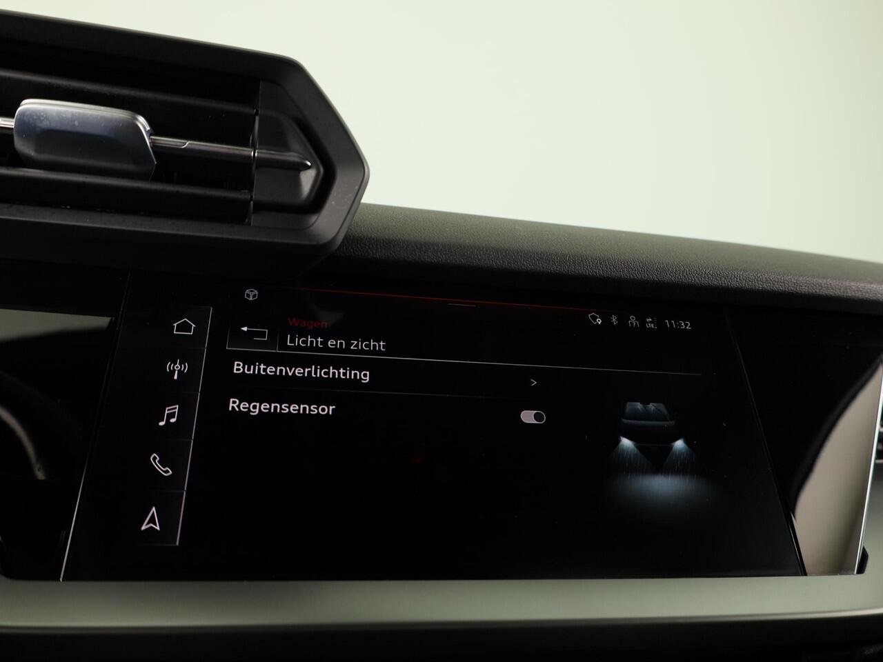 Audi A3 SPORTBACK 30 TFSI Pro Line 110PK | Navigatie via app | Parkeersensoren | 18 inch Lichtmetalen velgen | Cruise controle