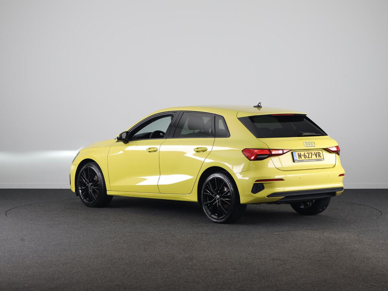 Audi A3 SPORTBACK 30 TFSI Pro Line 110PK | Navigatie via app | Parkeersensoren | 18 inch Lichtmetalen velgen | Cruise controle