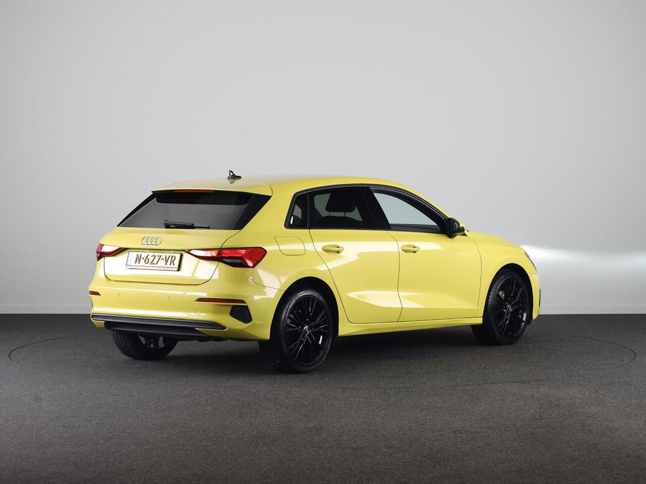 Audi A3 SPORTBACK 30 TFSI Pro Line 110PK | Navigatie via app | Parkeersensoren | 18 inch Lichtmetalen velgen | Cruise controle