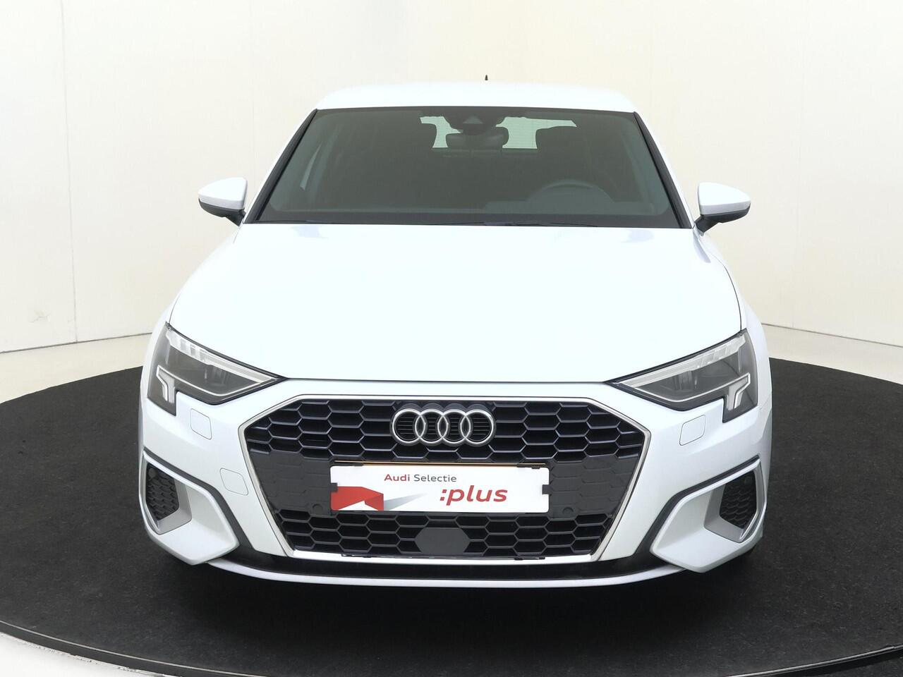 Audi A3 SPORTBACK 30 TFSI Advanced edition | Full LED verlichting | Navigatie Plus | Cruise control | CarPlay | Virtual cockpit | Draadloze telefoonlader | Verkeersbord detectie |