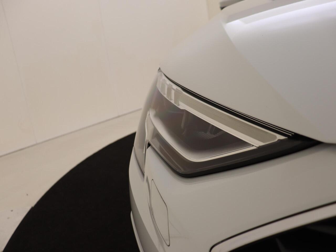 Audi A3 SPORTBACK 30 TFSI Advanced edition | Full LED verlichting | Navigatie Plus | Cruise control | CarPlay | Virtual cockpit | Draadloze telefoonlader | Verkeersbord detectie |