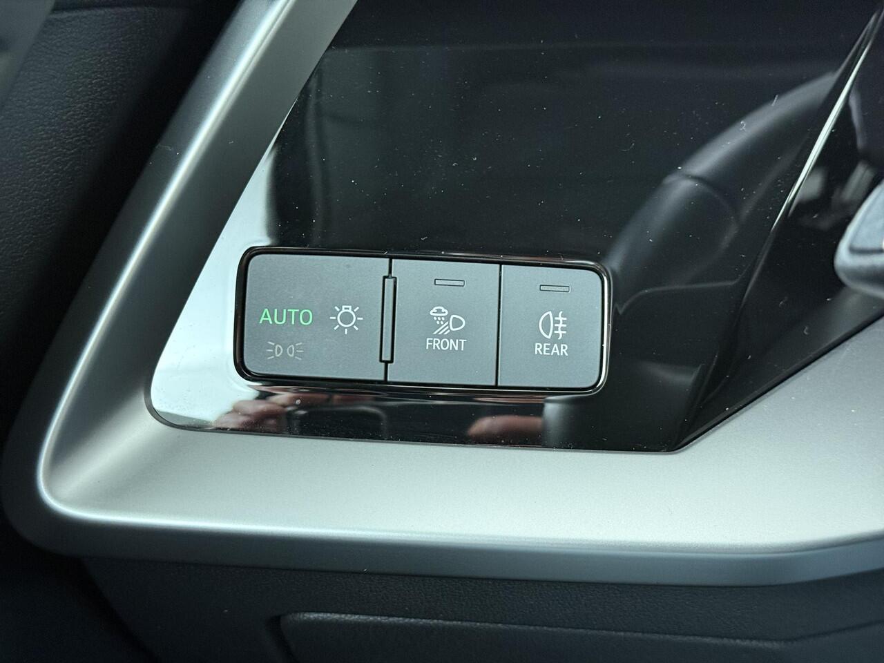 Audi A3 SPORTBACK 30 TFSI Advanced edition | 110 PK | Automaat | Cruise control | Navigatiesysteem | Achteruitrijcamera |