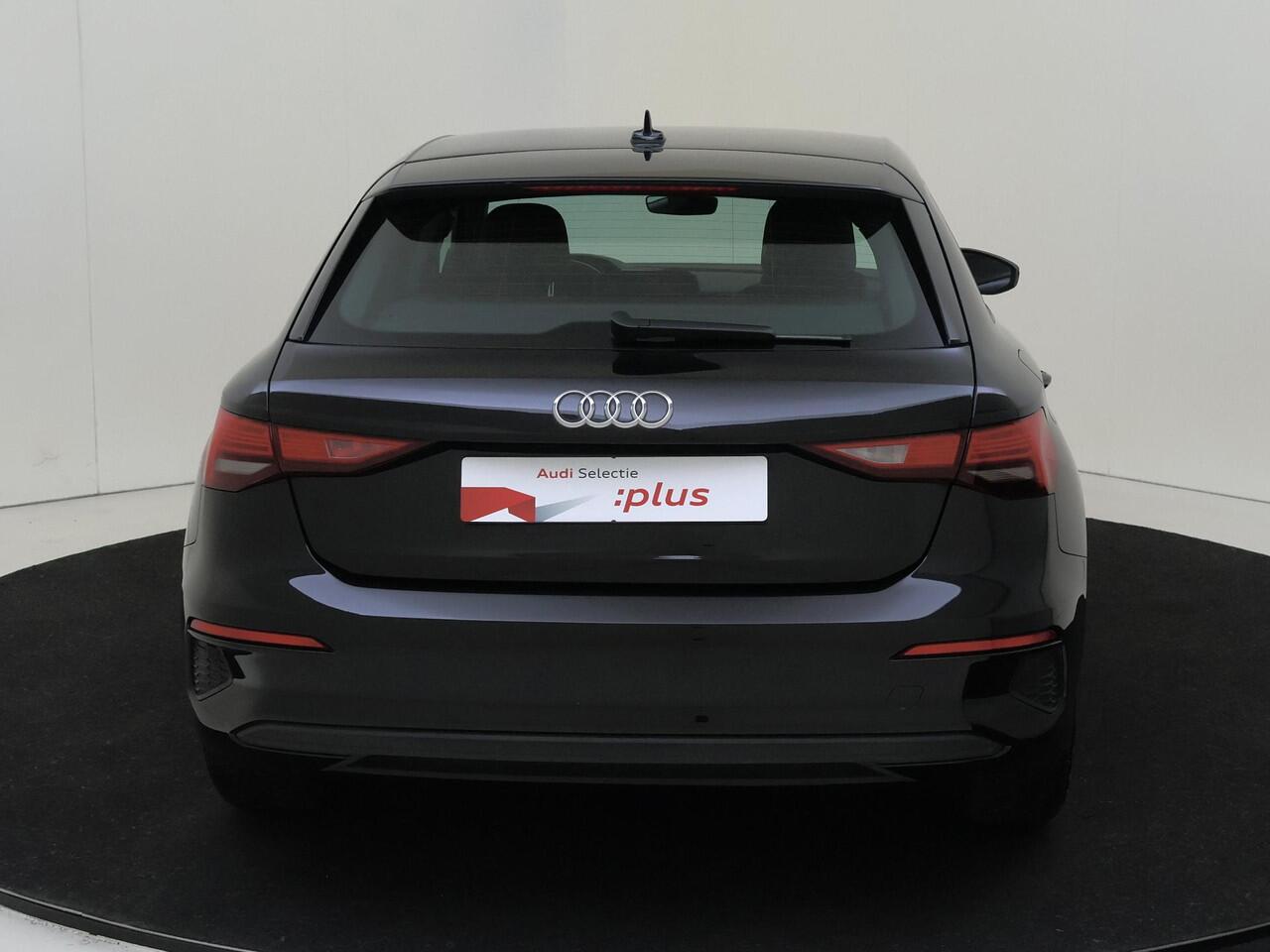 Audi A3 SPORTBACK 30 TFSI Pro Line | Stoelverwarming | Navigatie Plus | Parkeerasisstent | Keyless | CarPlay | Cruise control |