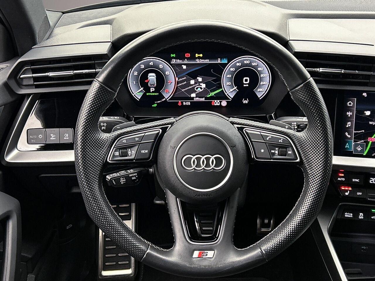 Audi A3 SPORTBACK 45 TFSI e S Edition | Pano | Matrix | Elek Kofferklep | Audi sound | Matrix-Led | Adapt. Cruise | Carplay | Ambient lighting | Navi | Optiek Zwart | S Line | Akoestisch glas |