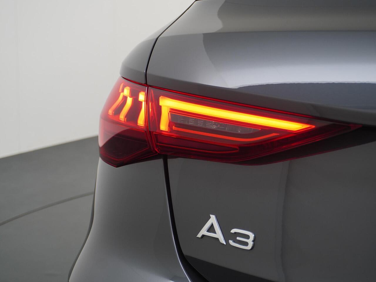 Audi A3 SPORTBACK 40 TFSI e Edition PLUG-IN Hybride 204 PK | Stoelverwarming | Drive Select | Navi | Apple CarPlay | Adaptive Cruise | Rijklaar geleverd met 12 mnd BOVAG garantie