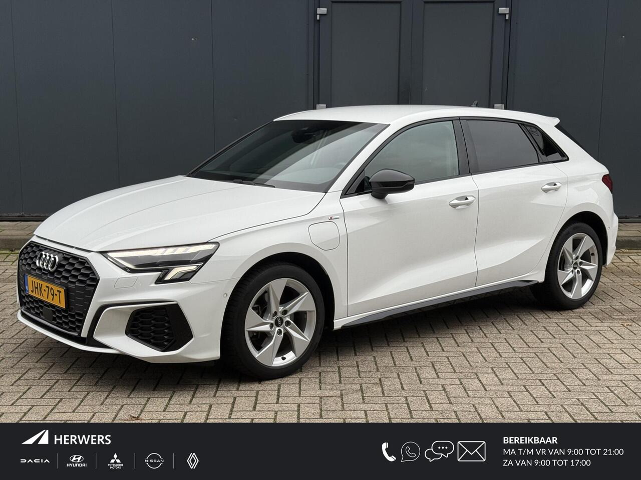 Audi A3 SPORTBACK 40 TFSI e Advance Edition Automaat / Trekgewicht 1.400 kg / PHEV / S-Line ext. / Navigatie / Apple carplay / Android Auto