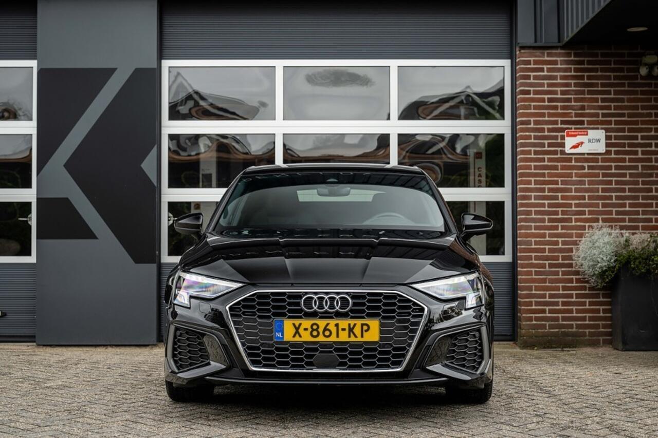 Audi A3 SPORTBACK 30 TFSI S edition | S-Line | ACC | Led | Virtual | Afgevlakt stuurwiel | NAP |