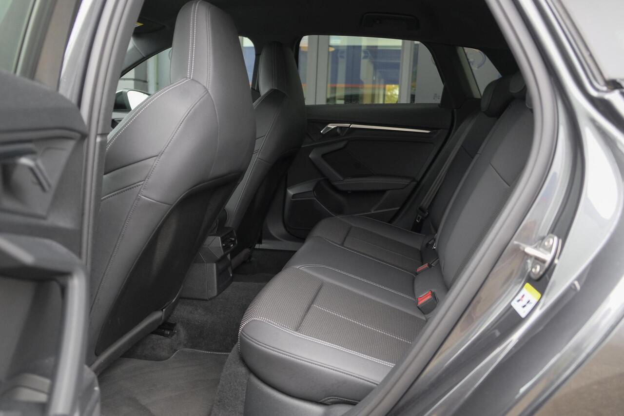 Audi A3 SPORTBACK 30 TFSI 110pk S-line Virtual cockpit Sportstoelen Clima Cruise NLauto 18" LMV Daytonagrijs