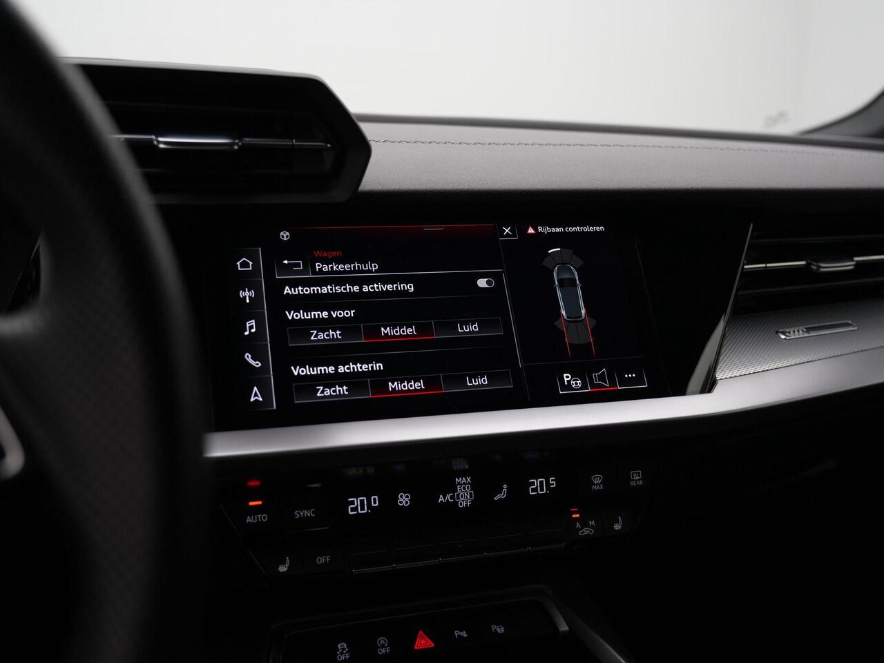 Audi A3 SPORTBACK 35 TFSI 150 pk S-tronic S-Line | Navigatie | Stoelverwarming | Parkeersensoren voor/achter | Adaptive Cruise