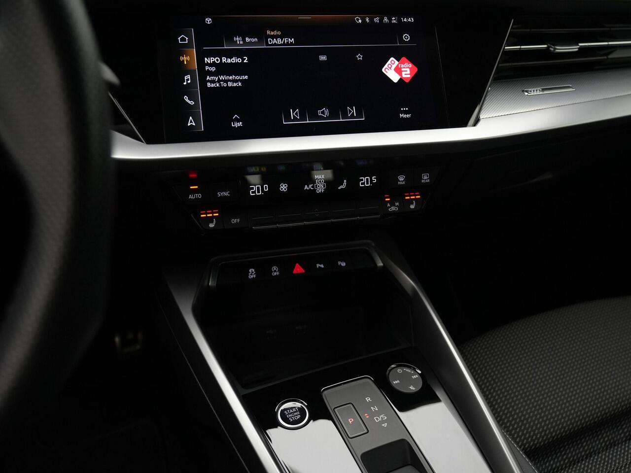 Audi A3 SPORTBACK 35 TFSI 150 pk S-tronic S-Line | Navigatie | Stoelverwarming | Parkeersensoren voor/achter | Adaptive Cruise