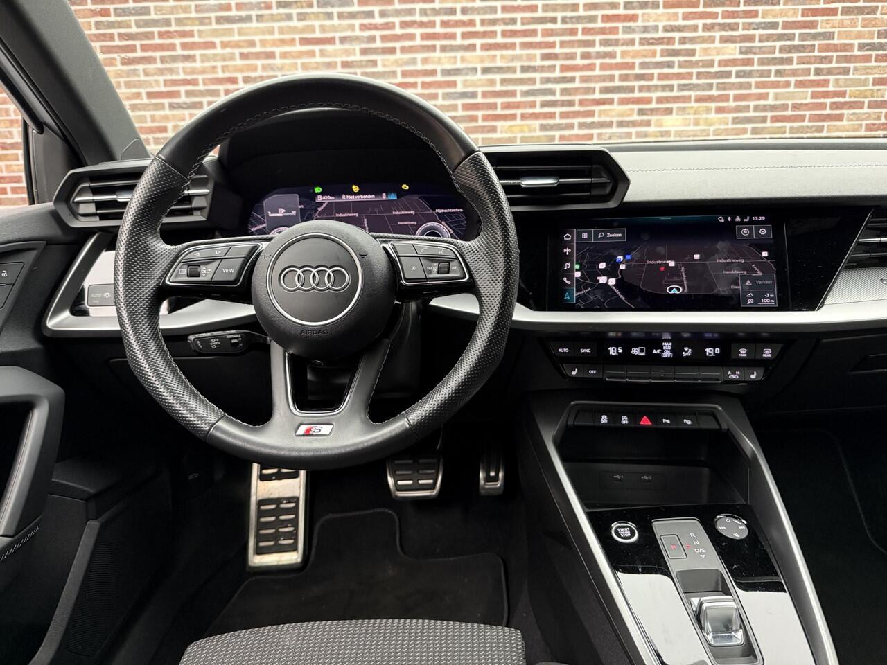 Audi A3 SPORTBACK 35 TFSI S-Line | Adaptieve cruise| Camera|