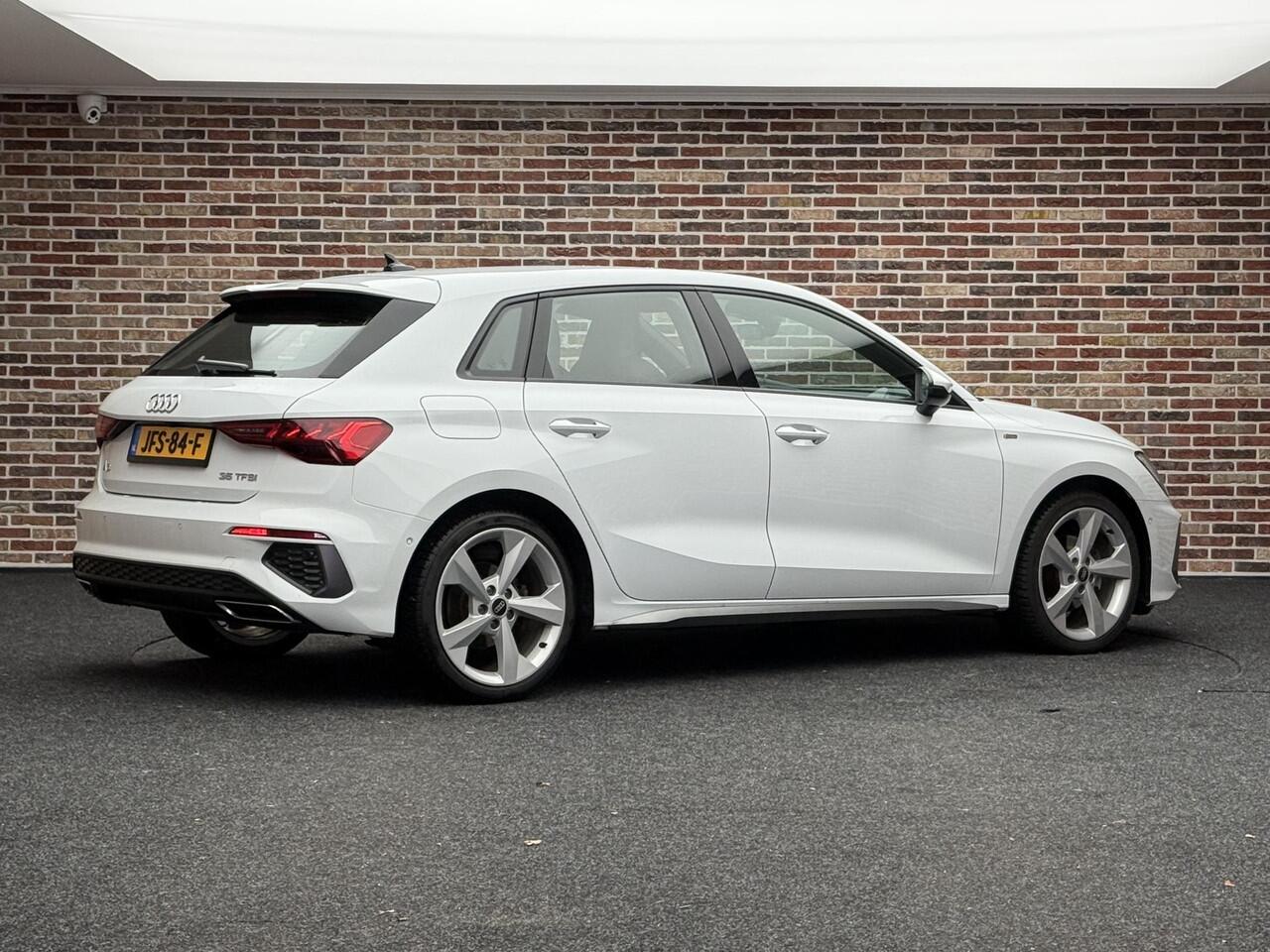 Audi A3 SPORTBACK 35 TFSI S-Line | Adaptieve cruise| Camera|