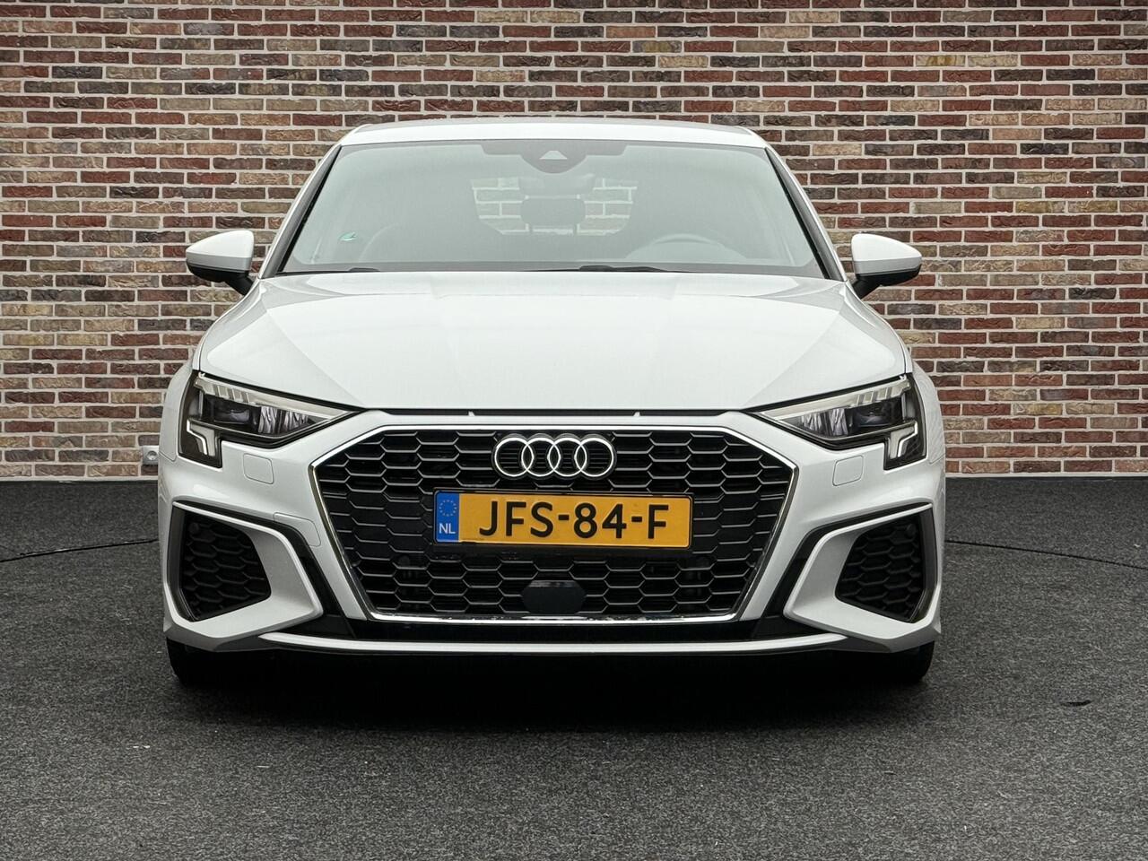 Audi A3 SPORTBACK 35 TFSI S-Line | Adaptieve cruise| Camera|