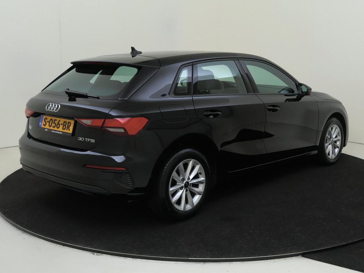 Audi A3 SPORTBACK 30 TFSI Pro Line | CarPlay | Cruise control | Draadloze telefoonlader | DAB radio | Bluetooth | Keyless start |
