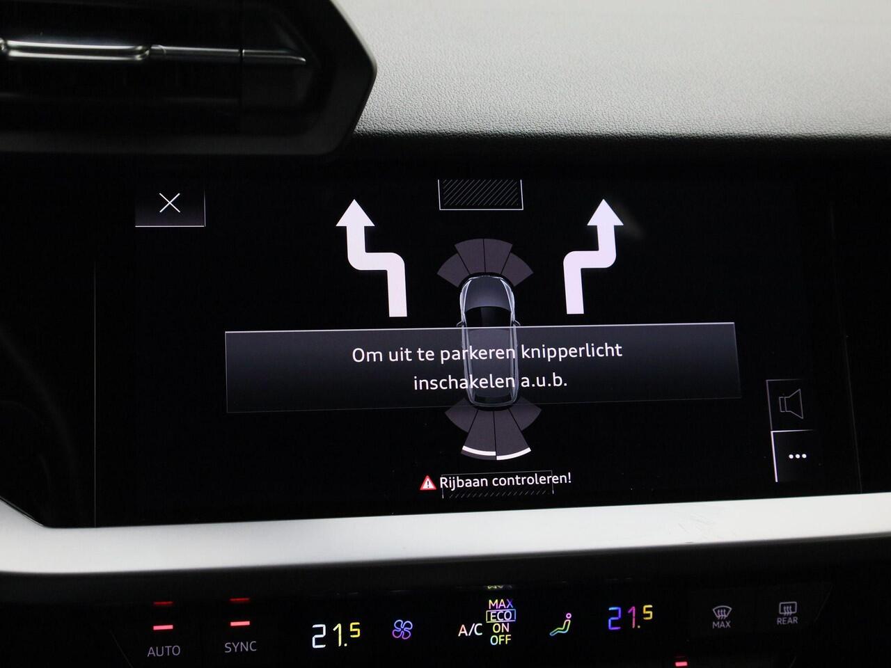 Audi A3 SPORTBACK 40 TFSIe 150kW/204PK Advanced edition · Camera · Apple/Android Car Play · Stoelverwarming · Adaptive Cruise Control · Head-up display · Elektrische kofferbakklep ·