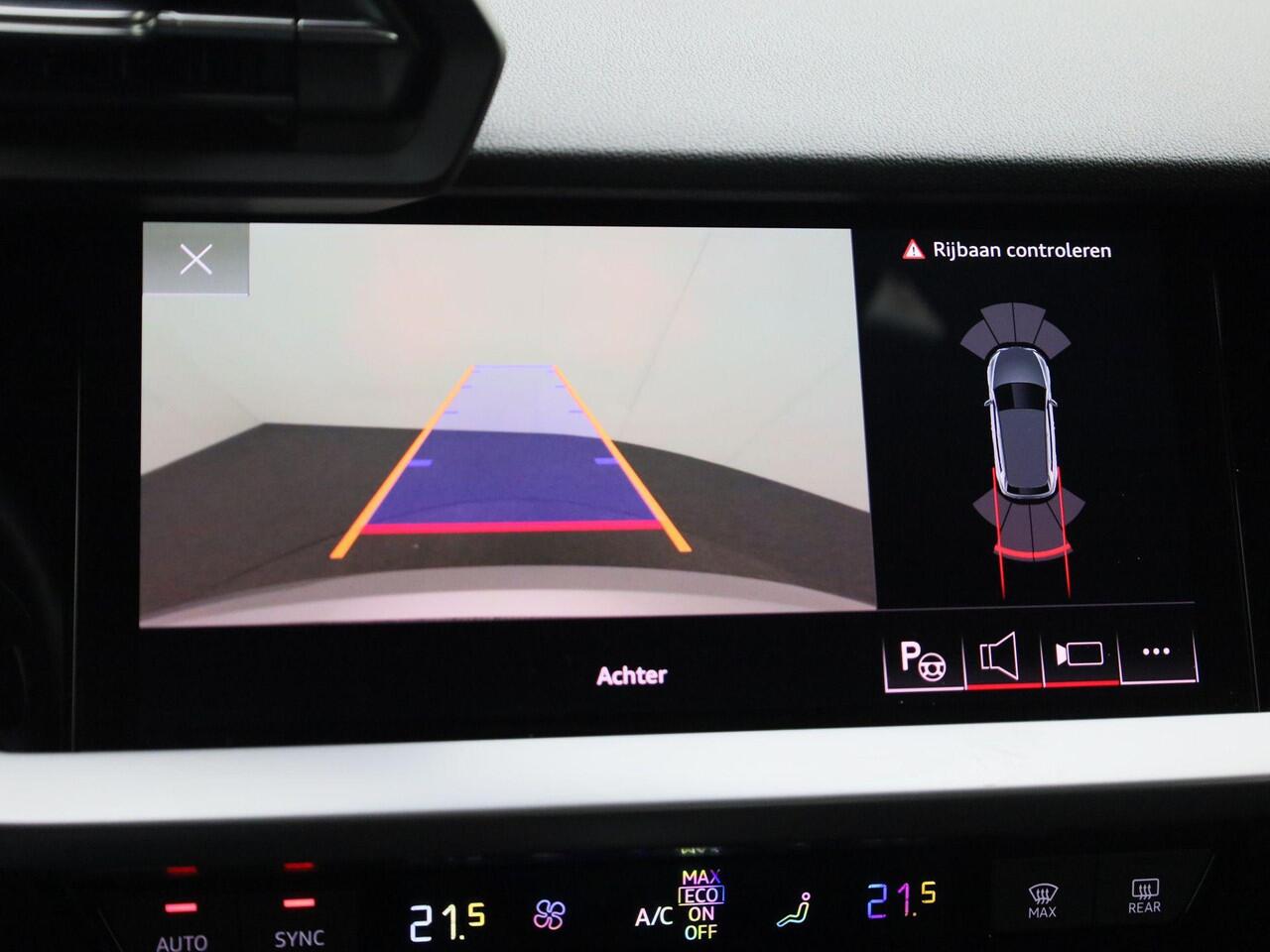 Audi A3 SPORTBACK 40 TFSIe 150kW/204PK Advanced edition · Camera · Apple/Android Car Play · Stoelverwarming · Adaptive Cruise Control · Head-up display · Elektrische kofferbakklep ·