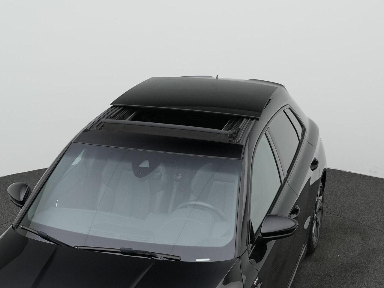 Audi A3 SPORTBACK 45 TFSI e 245 pk S-tronic S edition Competition / S-Line | Panoramadak | Achteruitrijcamera | Stoelverwarming | Navigatie