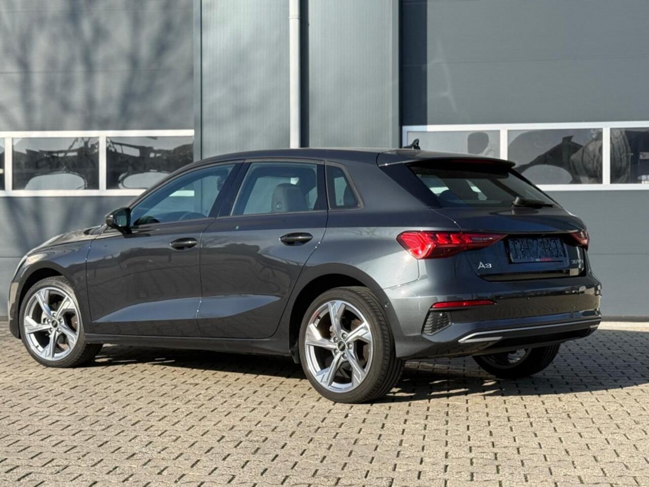 Audi A3 SPORTBACK 30 TFSI S edition gratis 1 jaar garantie!