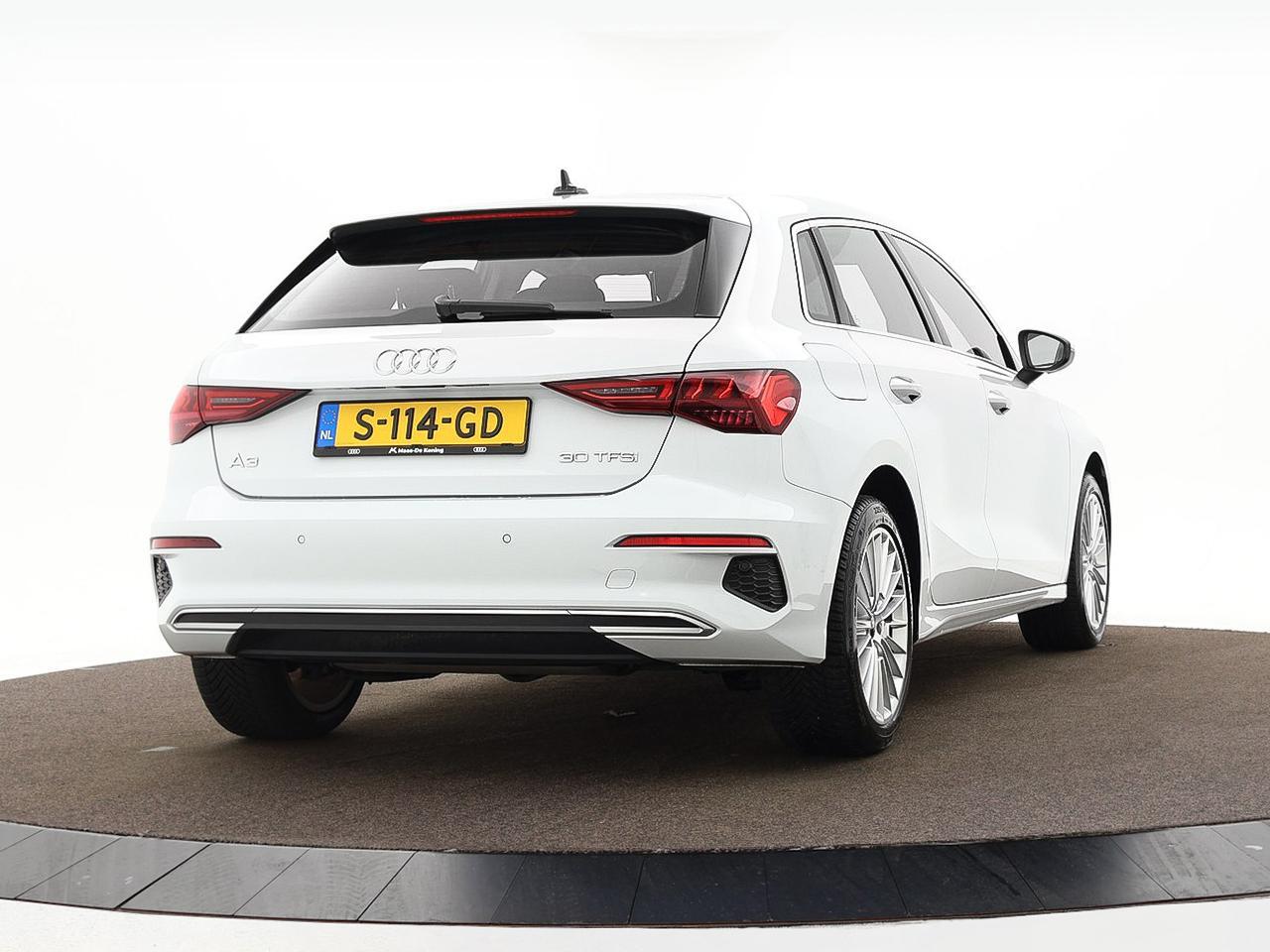 Audi A3 SPORTBACK 30 TFSI 110pk S-tronicAdvanced edition · Apple/Android Car Play · Navigatie · P-Sensoren · Cruise Control · 17'' Inch ·