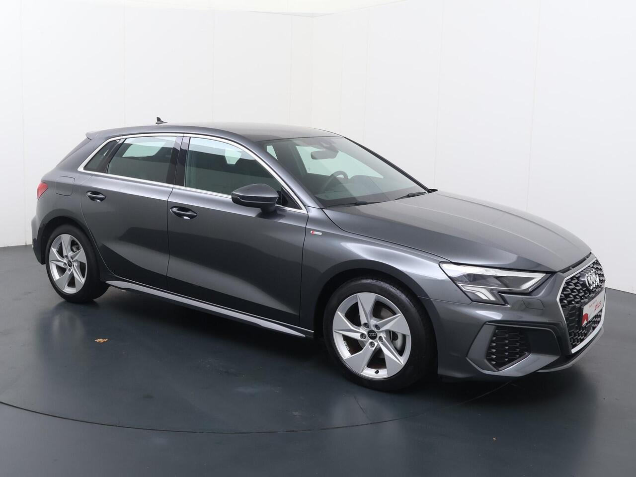 Audi A3 SPORTBACK 30 TFSI S edition | 110 PK | Voorstoelen verwarmd | LED verlichting | Climate control | Cruise control |