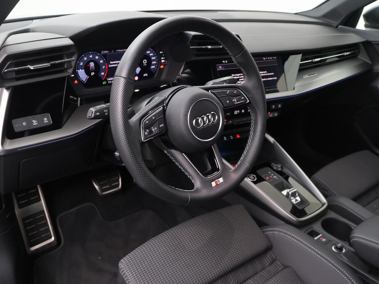 Audi A3 SPORTBACK 30 TFSI S edition | 110 PK | Voorstoelen verwarmd | LED verlichting | Climate control | Cruise control |