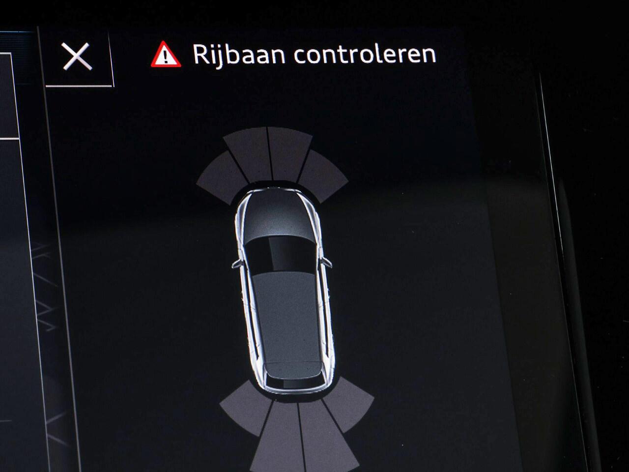 Audi A3 SPORTBACK 40 TFSIe 204pk S-tronic S Edition · Panoramadak · Apple/Android Car Play · Lederen Bekleding · Cruise Control · Navigatie · Stoelverwarming · P-Sensoren · 17'' Inch ·