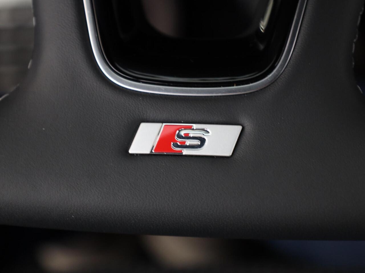 Audi A3 SPORTBACK 40 TFSI e S edition 204 pk S-tronic | Verlengde garantie | Navigatie | Parkeersensoren (Park assist) | Matrix LED koplampen | Elektr. bestuurdersstoel | S-Line |