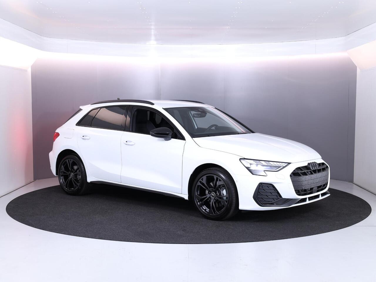 Audi A3 SPORTBACK 40 TFSI e S edition 204 pk S-tronic | Verlengde garantie | Navigatie | Parkeersensoren (Park assist) | Matrix LED koplampen | Elektr. bestuurdersstoel | S-Line |