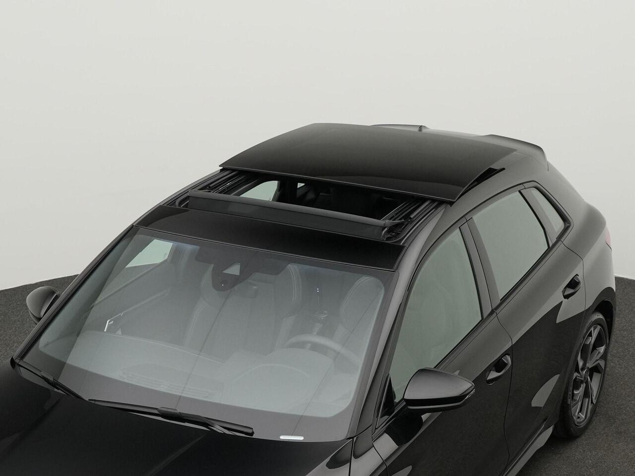 Audi A3 SPORTBACK 35 TFSI 150 pk S-tronic S edition / S-Line | Panoramadak | Sonos | Achteruitrijcamera | Stoelverwarming