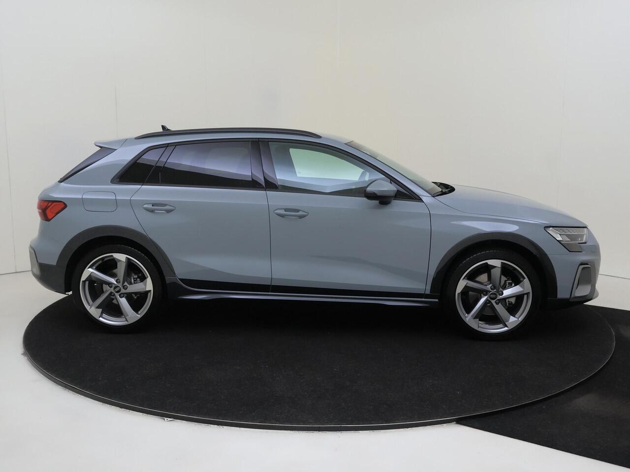 Audi A3 SPORTBACK allstreet 35 TFSI Advanced edition | Trekhaak | Parkeeerassistent | Keyless | Virtual cockpit Plus | Stoelverwarming | Achteruitrijcamera | Adaptieve cruise control | Navigatie Plus |