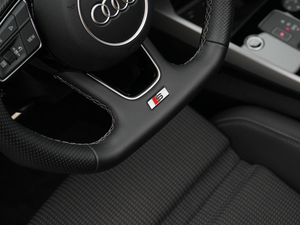 Audi A3 SPORTBACK 35 TFSI 150 pk S-tronic S edition / S-Line | Panoramadak | Stoelverwarming | Navigatie | Parkeersensoren achter