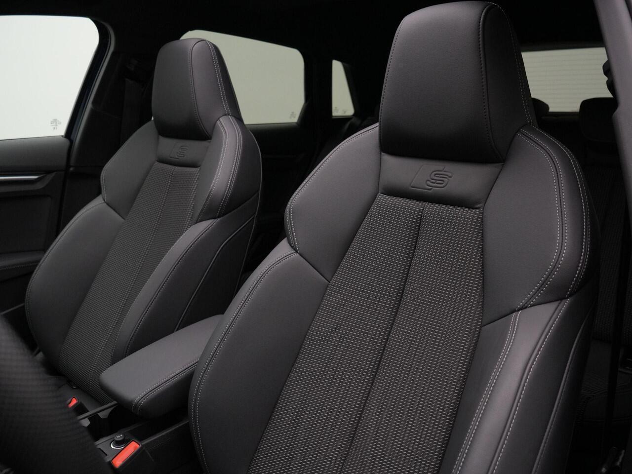 Audi A3 SPORTBACK 35 TFSI 150 pk S-tronic S edition / S-Line | Panoramadak | Stoelverwarming | Navigatie | Parkeersensoren achter