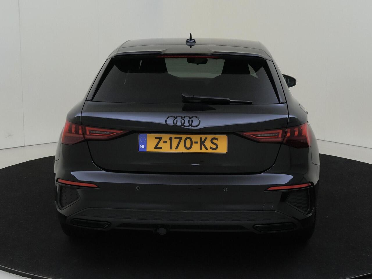 Audi A3 SPORTBACK 35 TFSI S edition | Trekhaak | Full LED verlichting | Navigatie Plus | Optiek zwart Plus | Adaptieve cruise control | CarPlay | Draadloze telefoonlader |