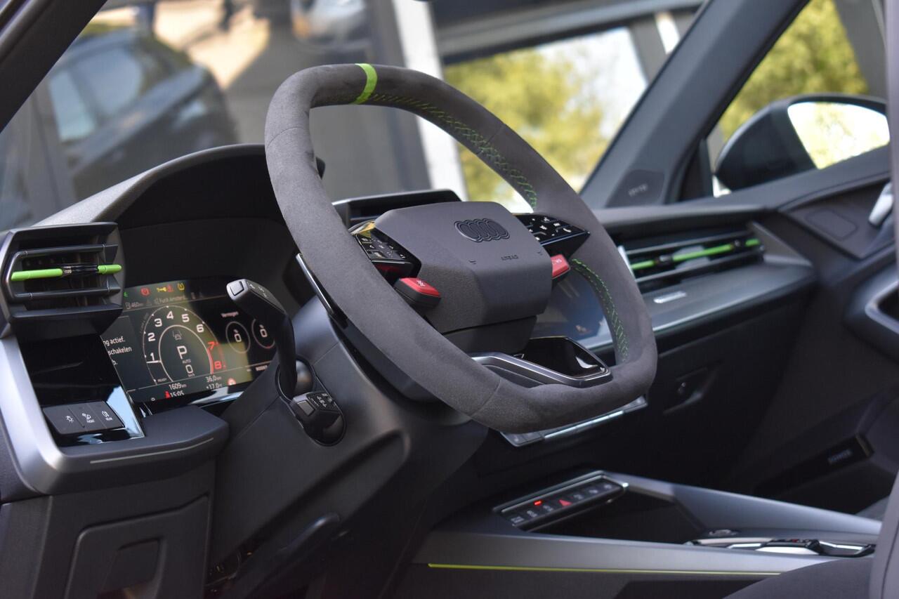 Audi A3 SPORTBACK 2.5 TFSI RS 3 quattro Pano HUD Lane Sonos Camera Kuip RS3 400PK