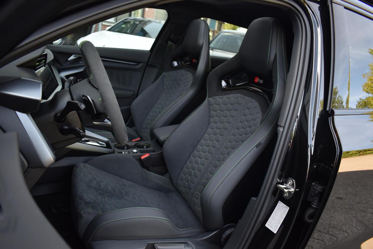 Audi A3 SPORTBACK 2.5 TFSI RS 3 quattro Pano HUD Lane Sonos Camera Kuip RS3 400PK