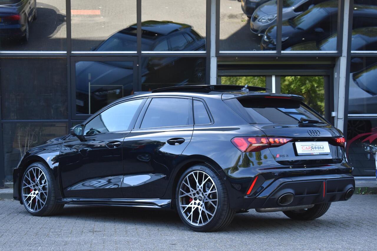 Audi A3 SPORTBACK 2.5 TFSI RS 3 quattro Pano HUD Lane Sonos Camera Kuip RS3 400PK