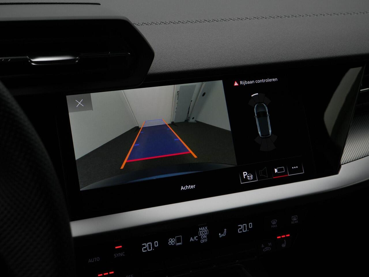 Audi A3 SPORTBACK 45 TFSI e 245 pk S-tronic S edition Competition | Matrix LED koplampen | Stoelverwarming | Standkachel | Remklauwen rood | 18 inch