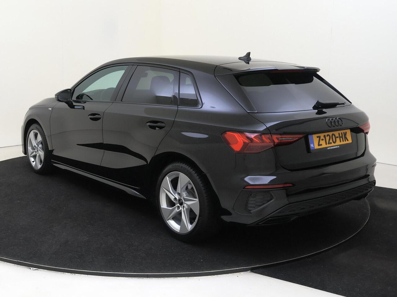 Audi A3 SPORTBACK 35 TFSI S edition | Parkeersensoren achter | CarPlay | Sfeerverlichting | Audi virtual cockpit | Stoelverwarming | Navigatie | Cruise control |