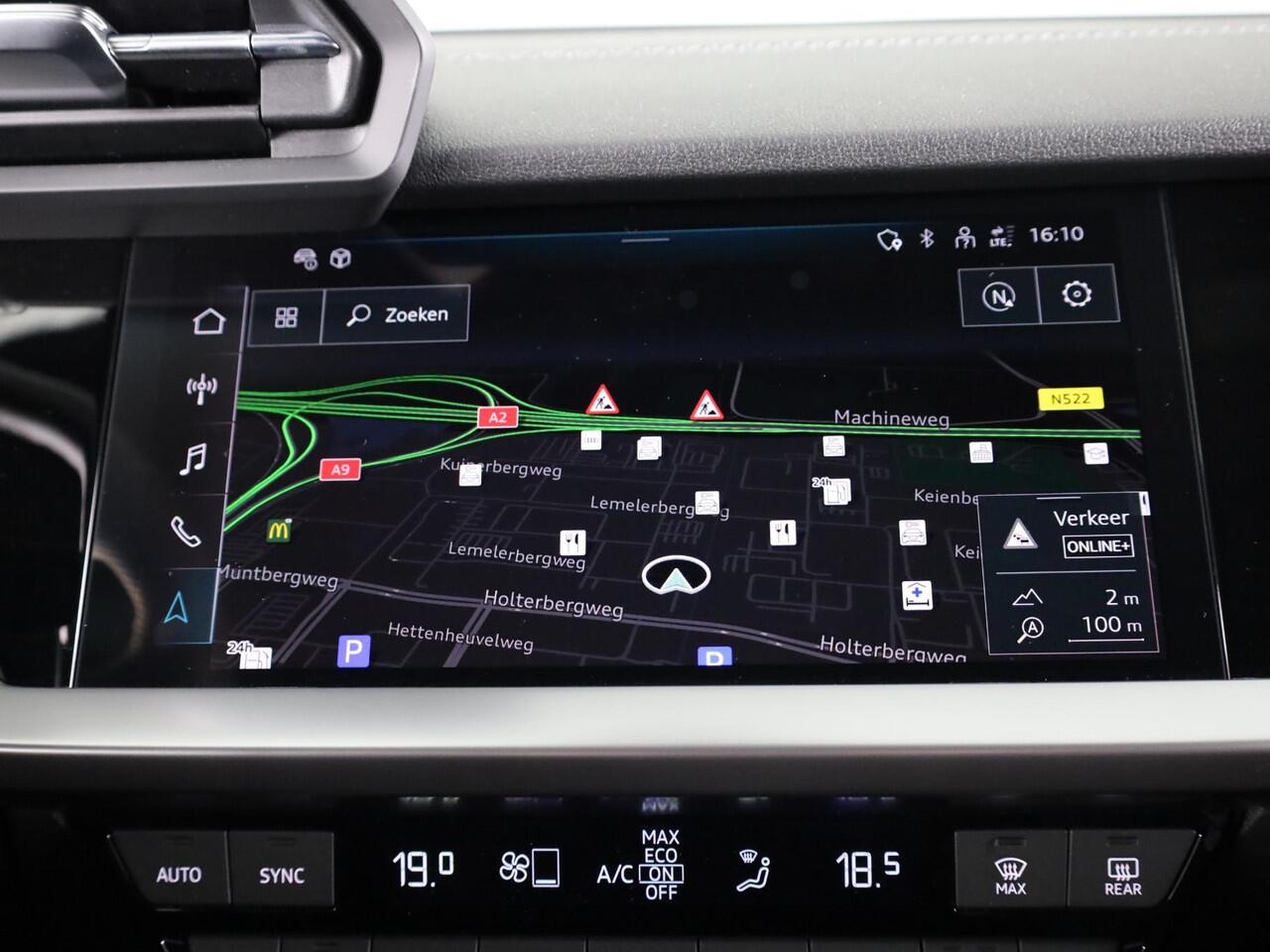 Audi A3 SPORTBACK 35 TFSI S edition | Verlengde Garantie | Optiek zwart pakket | Parkeersensoren achterzijde | Afneembare trekhaak |