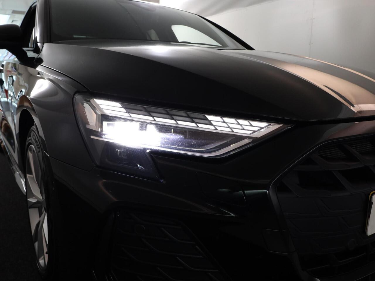 Audi A3 SPORTBACK 30 TFSI S edition 116 pk S-tronic | Verlengde garantie | Navigatie | Parkeersensoren (Park assist) | Achteruitrijcamera | Adaptieve cruise control | S-Line |