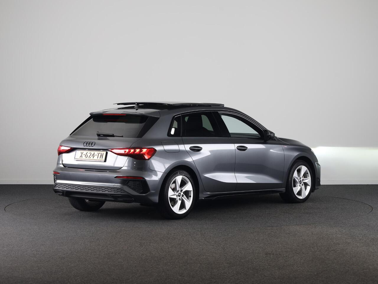 Audi A3 SPORTBACK 35 TFSI S edition 150pk | Panoramadak | Navigatie |Lichtmetalen velgen | Climatronic