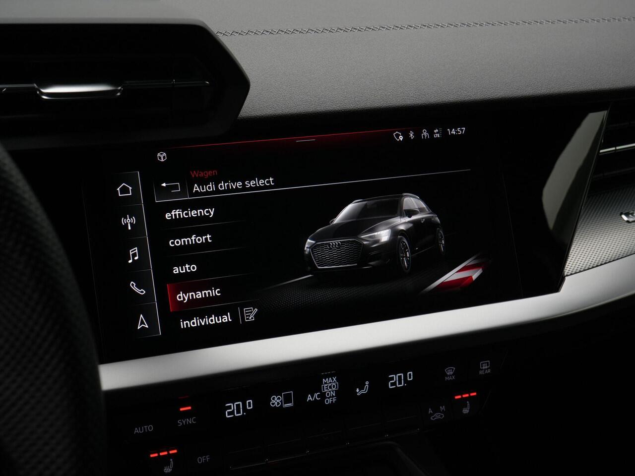 Audi A3 SPORTBACK 45 TFSI e 245 pk S-tronic S edition Competition | Stoelverwarming | Standkachel | Remklauwen rood | 18 inch