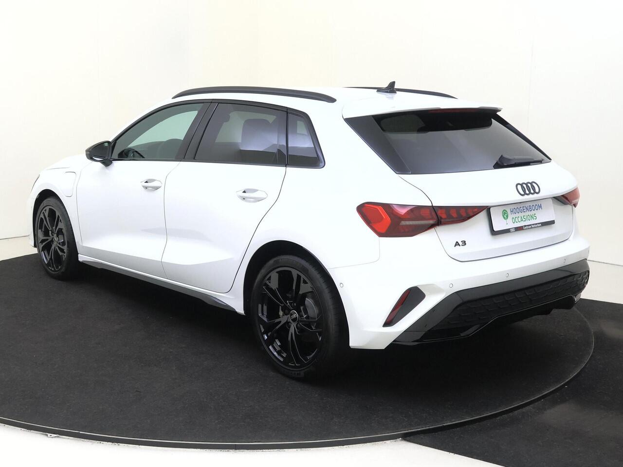 Audi A3 SPORTBACK 40 TFSI e S edition | LED matrix verlichting | Parkeersensoren | Dodehoek detectie | Keyless | Cruise Control | Audi virtual cockpit | CarPlay |