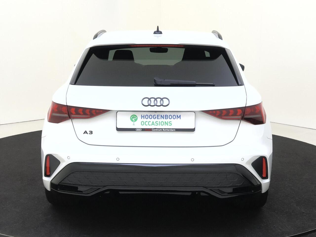 Audi A3 SPORTBACK 40 TFSI e S edition | LED matrix verlichting | Parkeersensoren | Dodehoek detectie | Keyless | Cruise Control | Audi virtual cockpit | CarPlay |