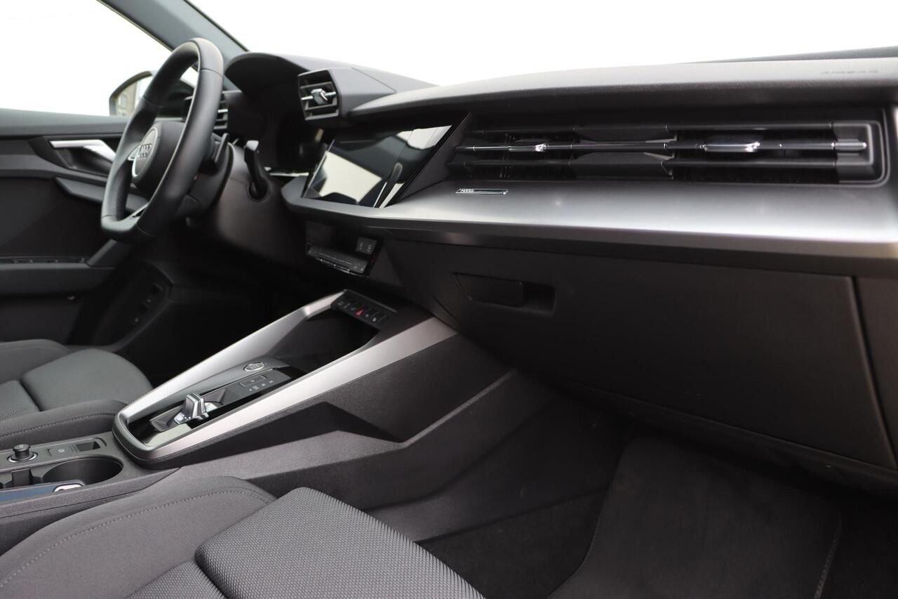 Audi A3 SPORTBACK 40 TFSI e S Edition 204pk S-Tronic l Zwart Optiek Plus | Afneembare trekhaak